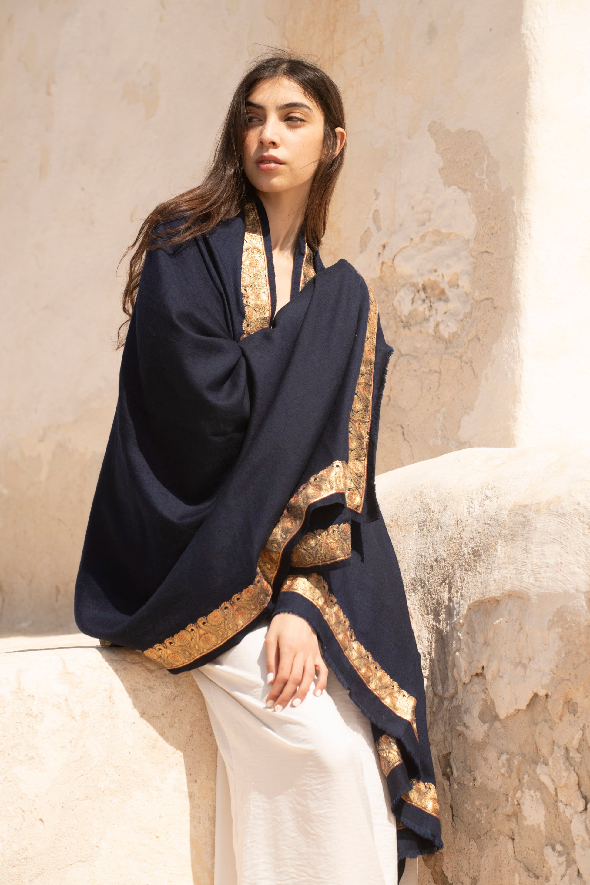 Dynasty Glow with Kasab Cashmere Shawl