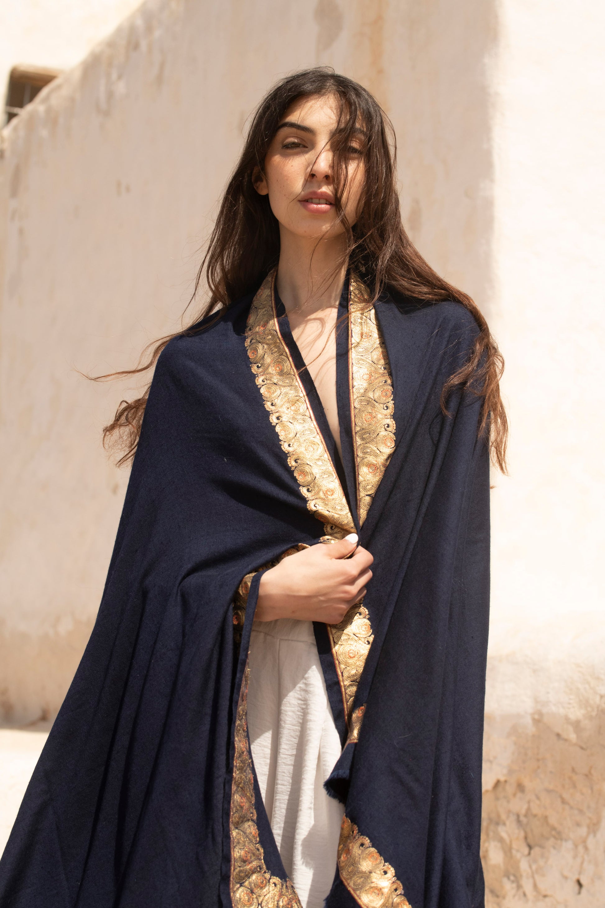 Dynasty Glow with Kasab Cashmere Shawl