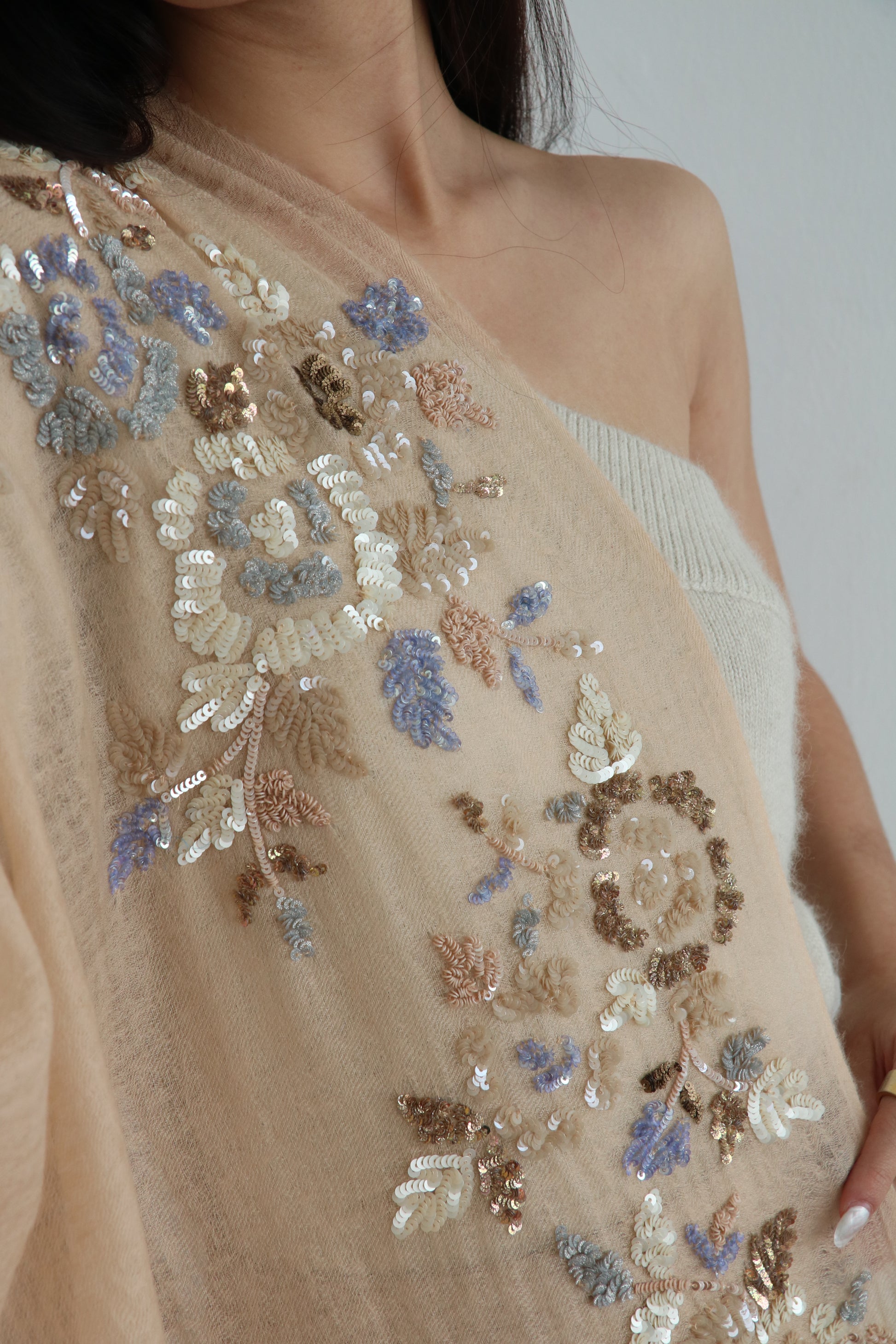 Signature Embroidery Cashmere Stole