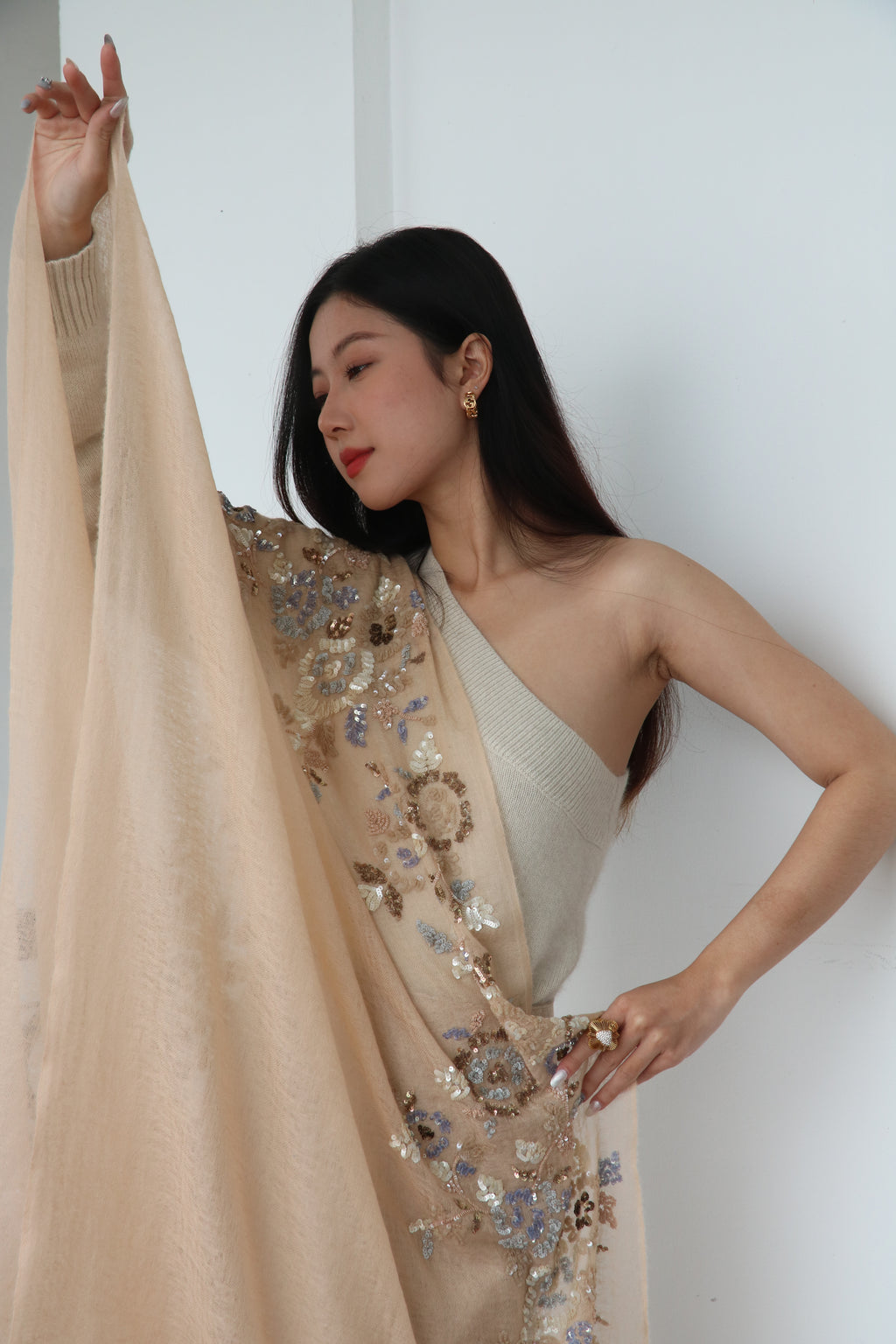 Signature Embroidery Cashmere Stole