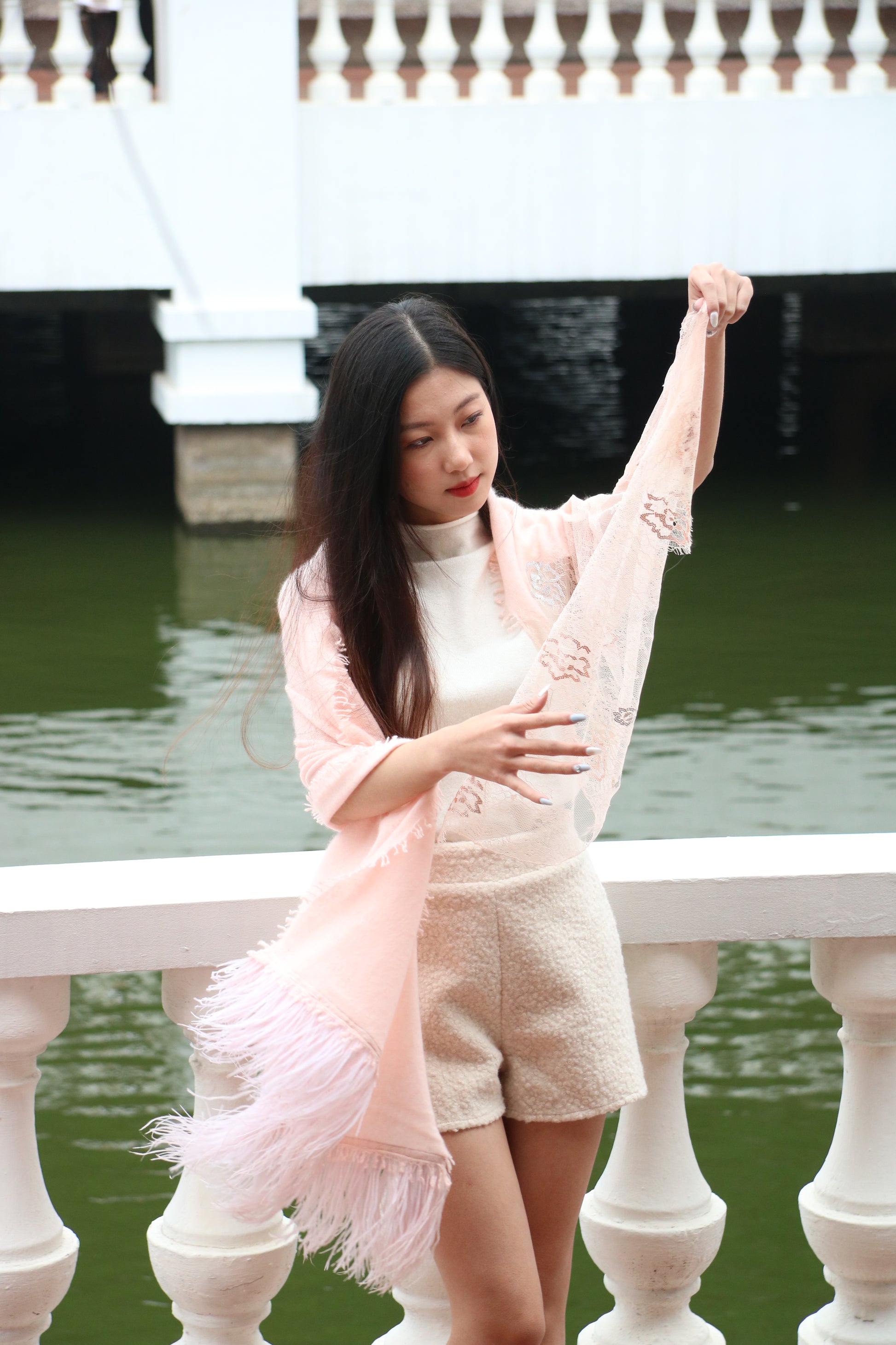 Featherlight Majesty Knitted Cashmere Stole